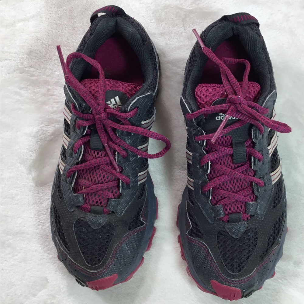 ADIDAS KANADIA WOMENS DARK GRAY AND PINK TRAIL RUNNING SNEAKER 6 - Picture 2 of 8
